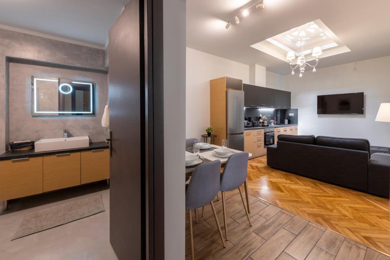 Modern 5Bd Apartment In The Heart Of Atene Esterno foto